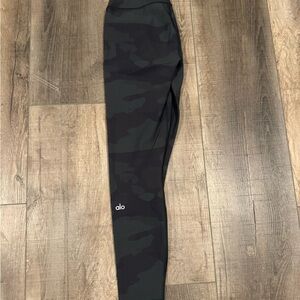 ALO Yoga Black Camo Leggings